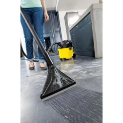 Kärcher Waschsauger SE 5.100, 1.081-200.0, Beutellos, Behälterkapazität 8 Liter, 1400 Watt -Kärcher 5a944feb15840e3c2a7f0cc31402156bef2b9484 waschsauger kaercher se 5.100 1.081 200.0